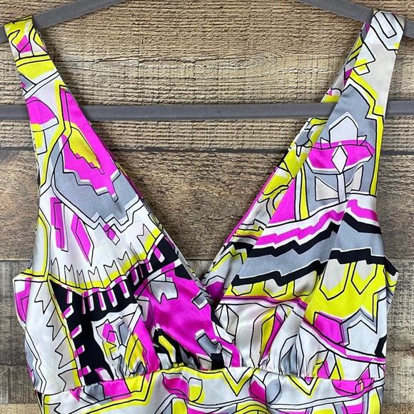 Alice & Trixie Sleeveless V-Neck 100% Silk Dress Size Medium - Picture 3 of 9